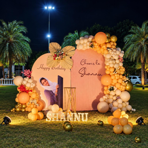 Elegant birthday decor