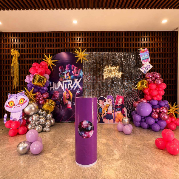 Huntrix theme birthday decor