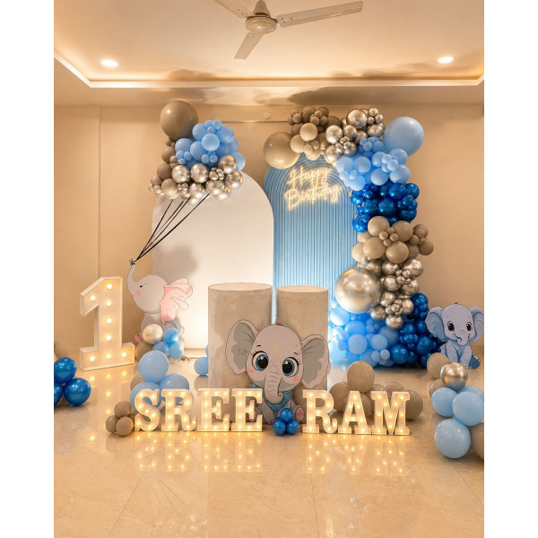 Blue elephant theme decor