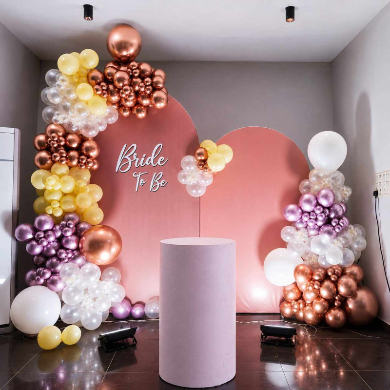 U frame bride to be decor
