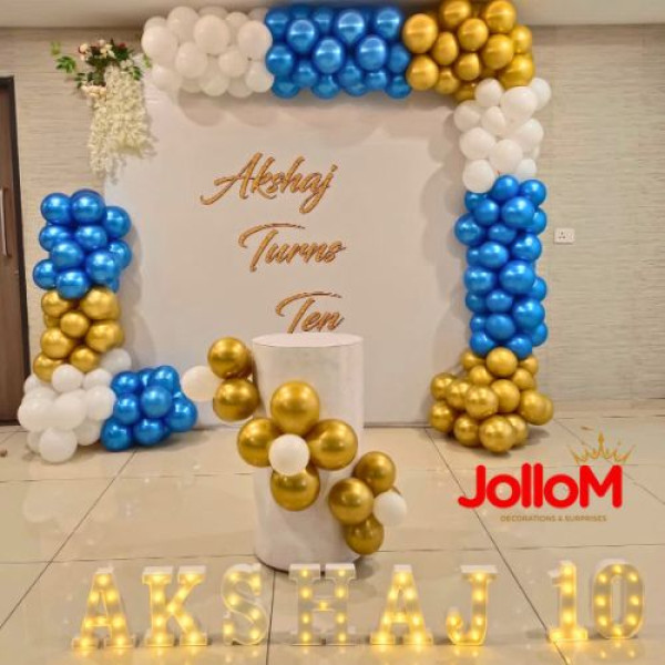 Elegant wall frame decoration