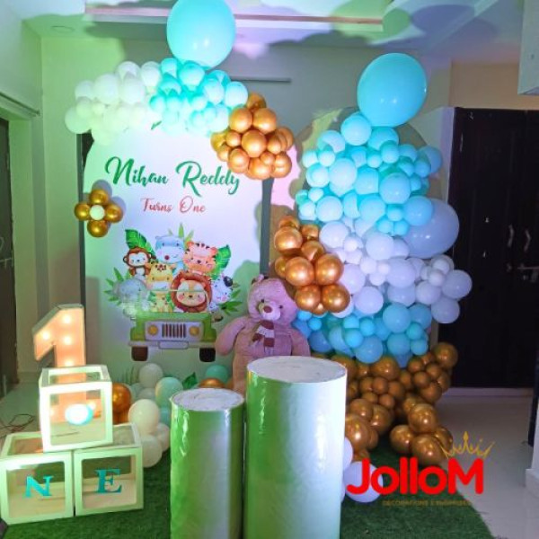 Safari theme birthday decoration