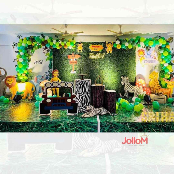 Jungle theme stage decoration