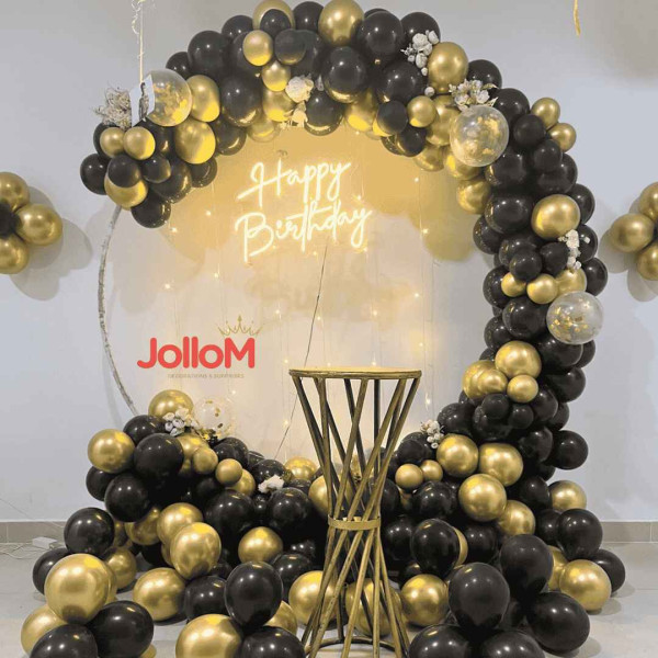 Black & gold ring decoration