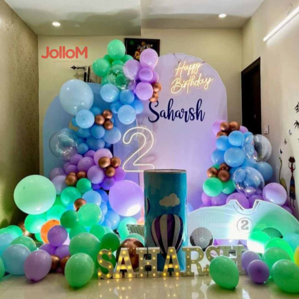 Lively kid birthday decoration