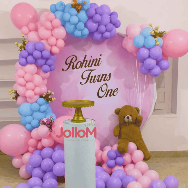 Pretty pink kid birthday decoration