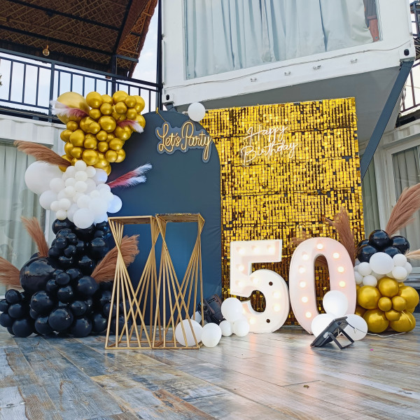 premium gold panels decor 