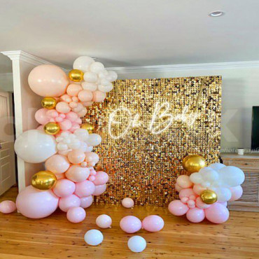 Stylish Golden Sequin Decor