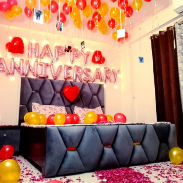 Golden Boho Theme Ring Anniversary Decor